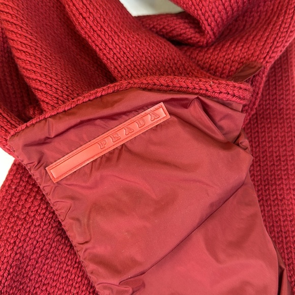 NWT Prada Wool scarf/wrap with nylon backing. - Picture 3 of 7